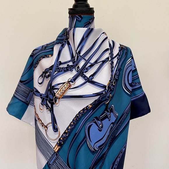 New Gucci Scarf Iconic Equestrian Logo Print Silk Wrap - Picture 2 of 14